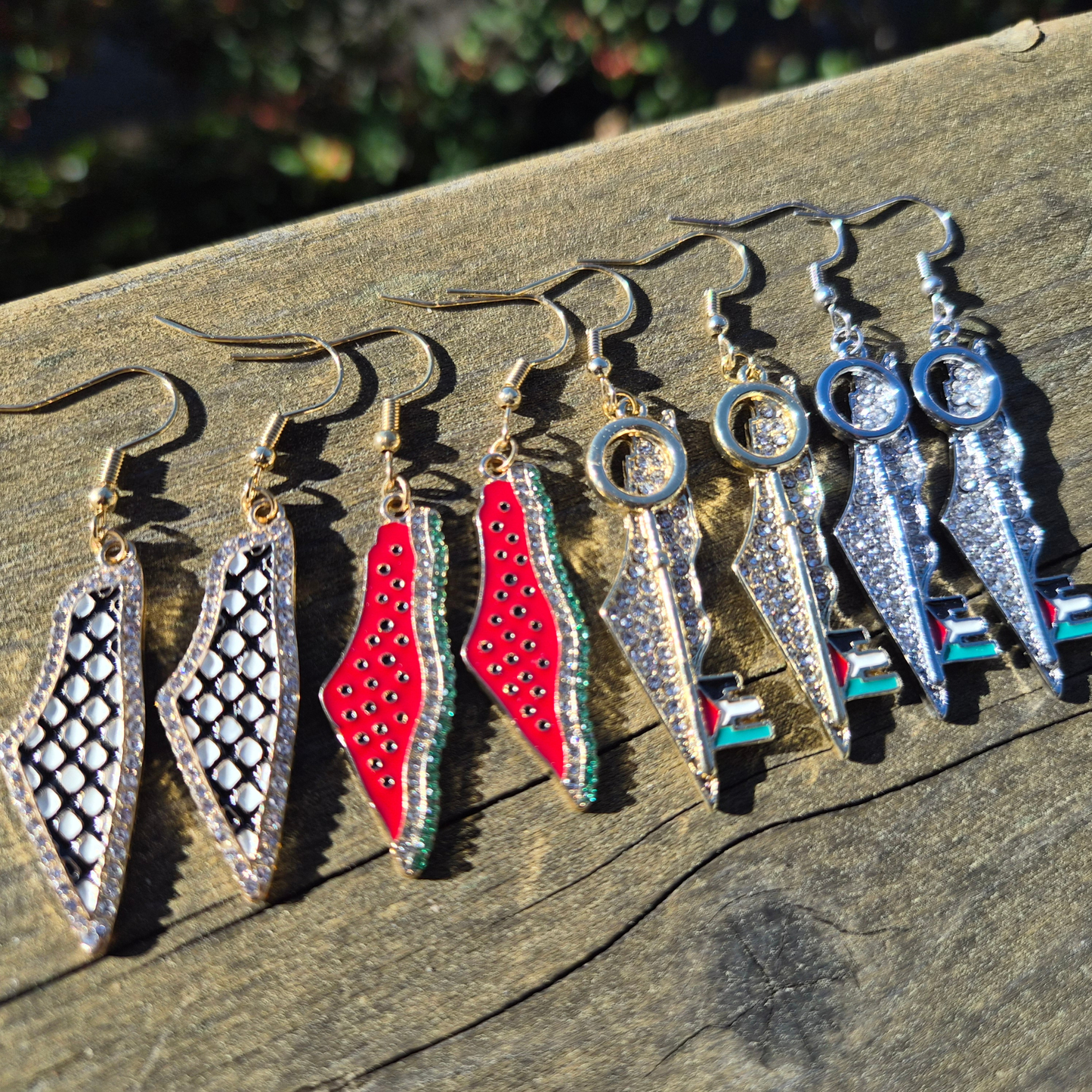 Keffiyeh Palestine Map Earrings – Rhinestone Border